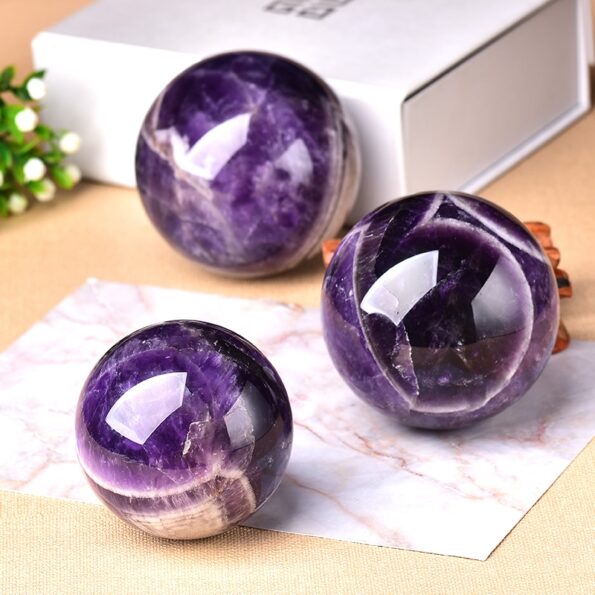 1PC Natural Dream Amethyst Ball Polished Globe Massaging Ball Reiki Healing Stone Home Decoration Exquisite Gifts 2