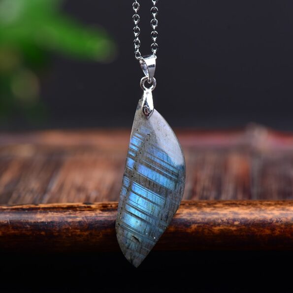 100-Natural-Labradorite-Original-Stone-Pendant-Leaf-Shape-Polished-Healing-Energy-Stone-Increase-charm-Unisex-Jewelry-3